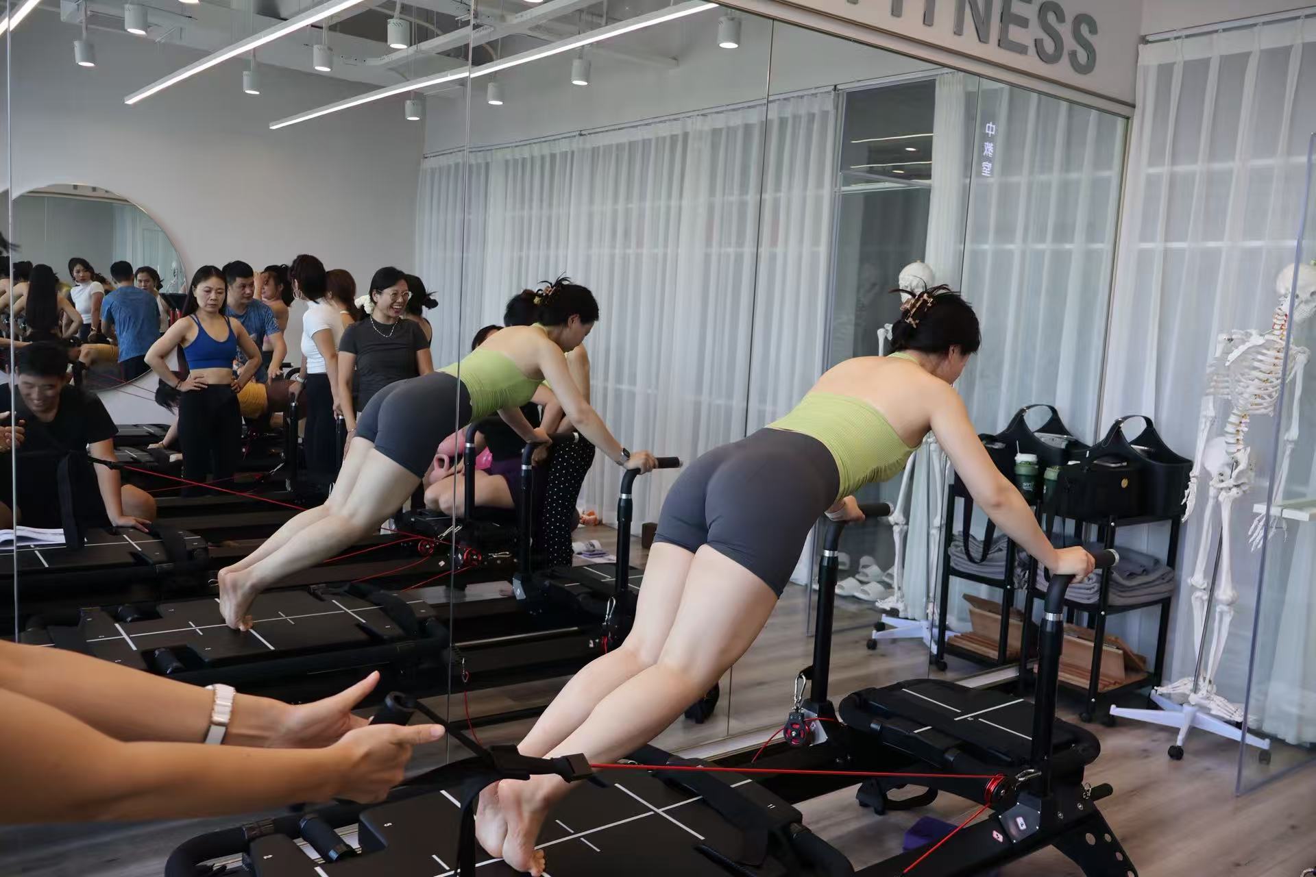 皇家古弛复合式超模机基础训练动作要点